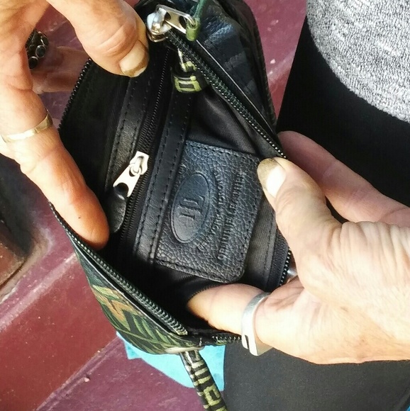 Genuine leather hand painted cross body bag - Picture 3 of 6